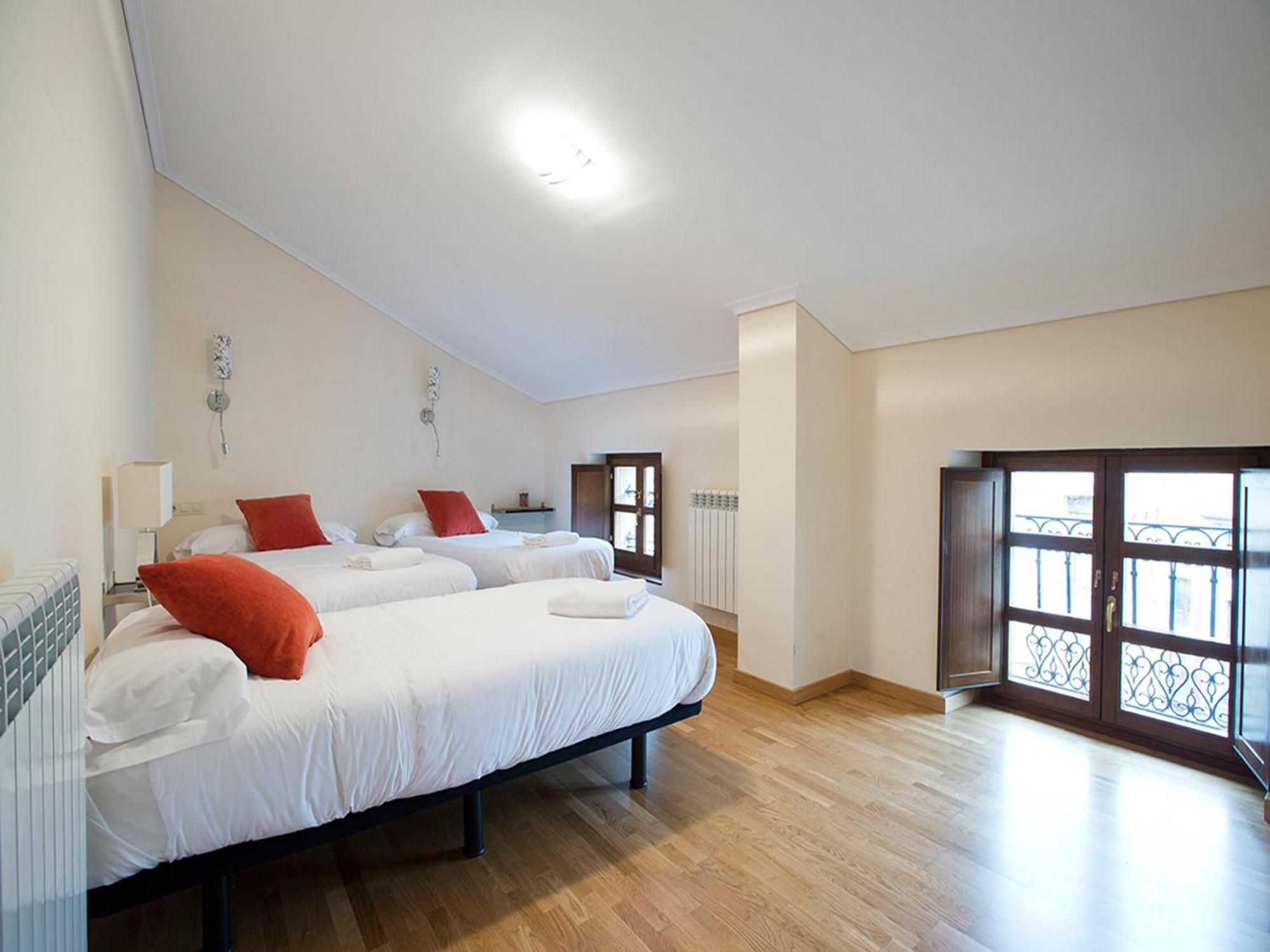 Apartamentos Senorio De Haro 3000 Extérieur photo